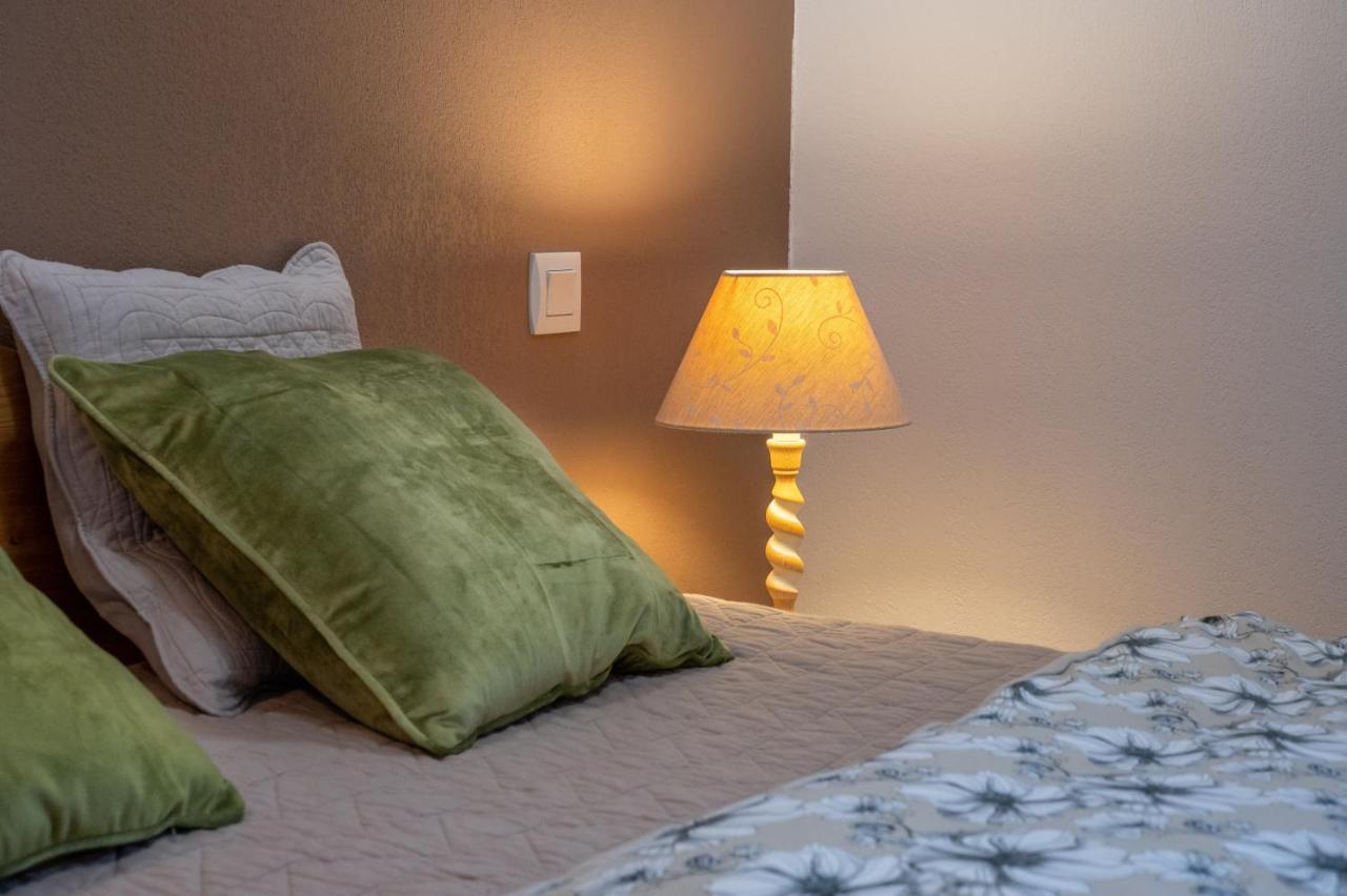 Appartement 6 Couchages Au Pied Des Pistes A Orcieres 2 Chambres, Balcon Et Parking Couvert エクステリア 写真